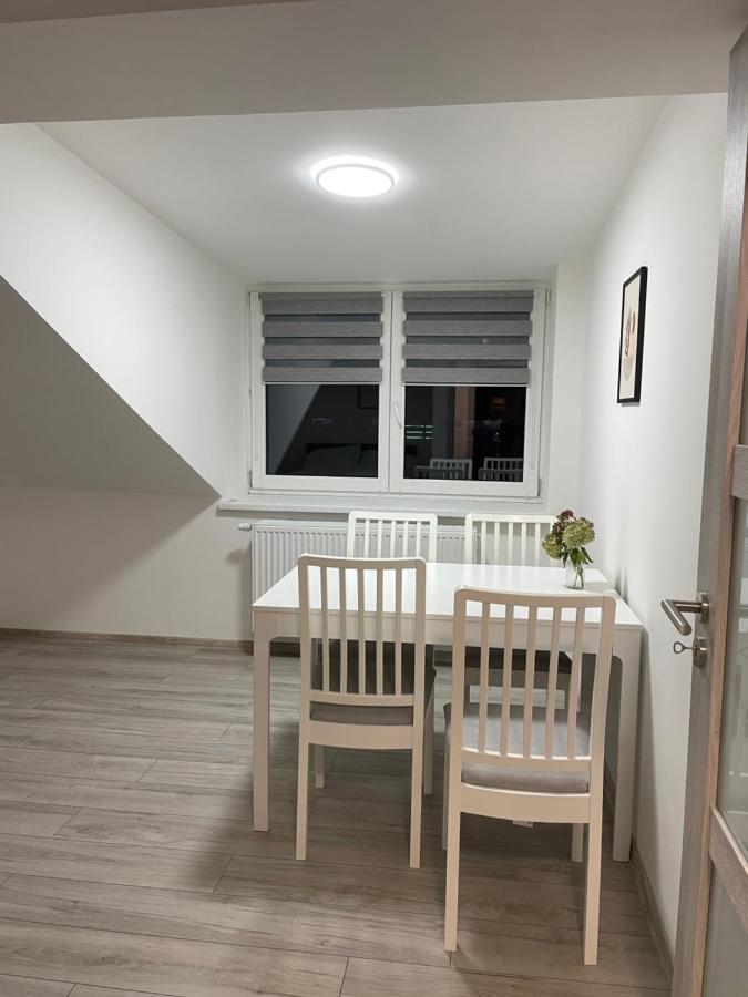 Apartament Cheb Bagian luar foto