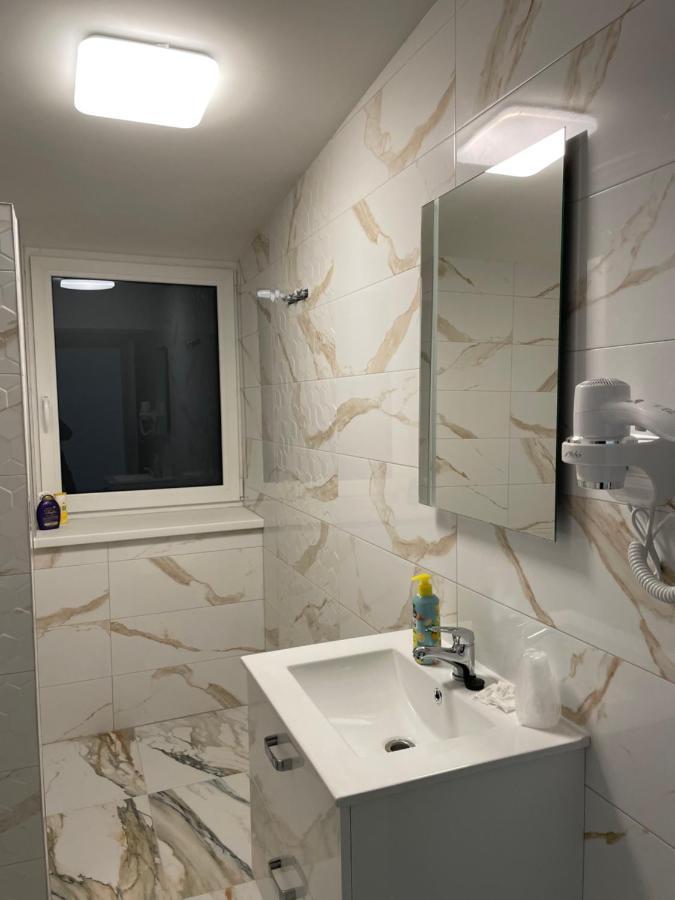 Apartament Cheb Bagian luar foto